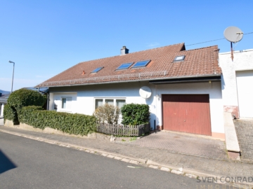 Raumwunder für die große Familie – Gepflegtes Einfamilienhaus in Idar-Oberstein | Mittelbollenbach, 55743 Idar-Oberstein, Einfamilienhaus