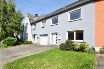 Zwei Häuser, ein Zuhause – Mehrgenerationenhaus mit großem Garten in Kempfeld, 55758 Kempfeld, Zweifamilienhaus