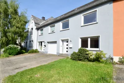Zwei Häuser, ein Zuhause – Mehrgenerationenhaus mit großem Garten in Kempfeld, 55758 Kempfeld, Zweifamilienhaus