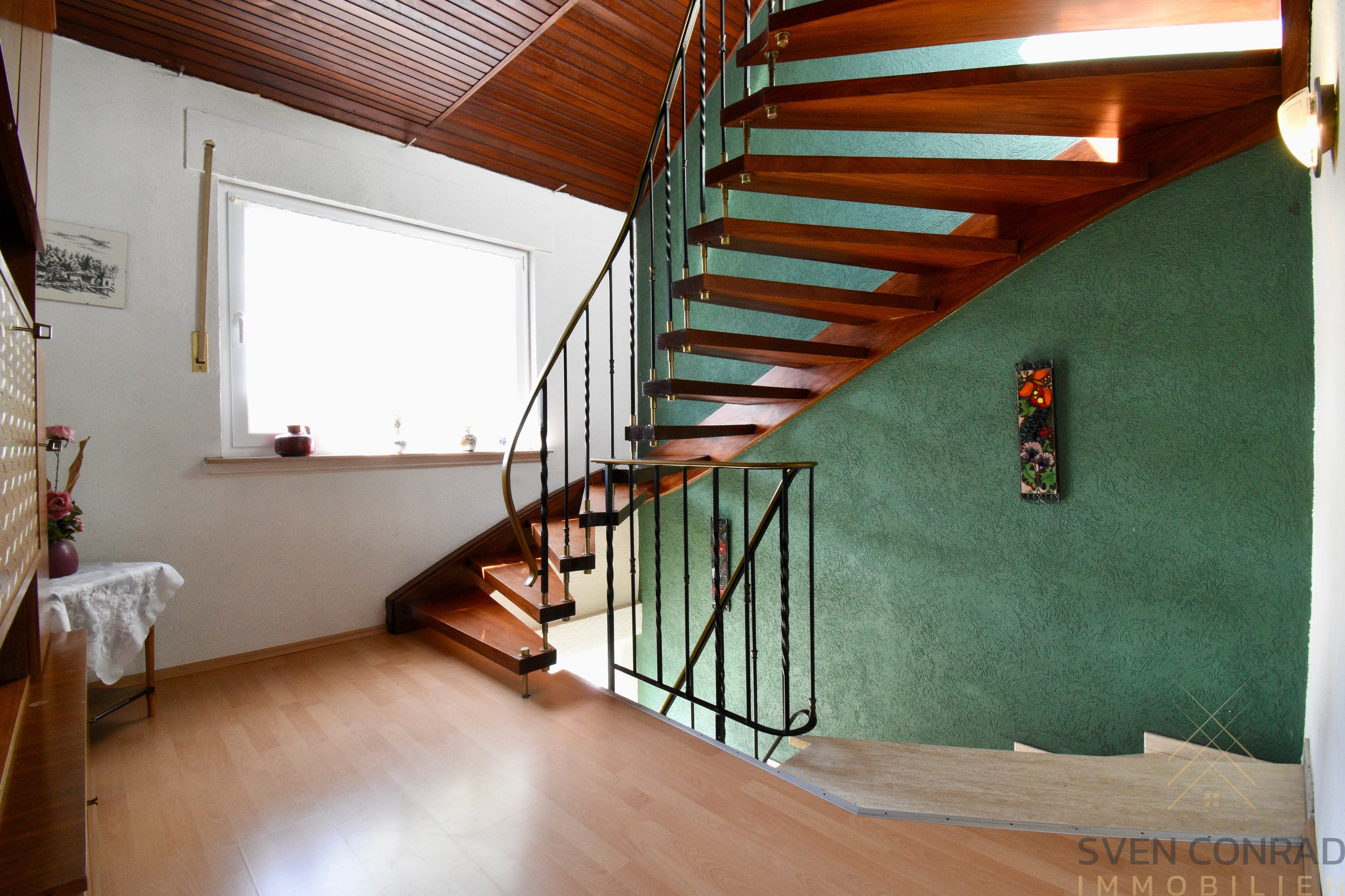 Haus links 09