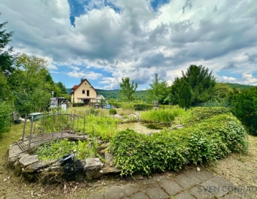 Schmuckstück in Alleinlage! Freistehendes Einfamilienhaus mit tollem Garten, 55743 Idar-Oberstein, Einfamilienhaus