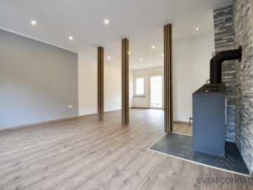 -VERKAUFT- Direkt einziehen und wohlfühlen! Renoviertes Einfamilienhaus in ruhiger Lage mit Garten, 55743 Idar-Oberstein, Reihenendhaus