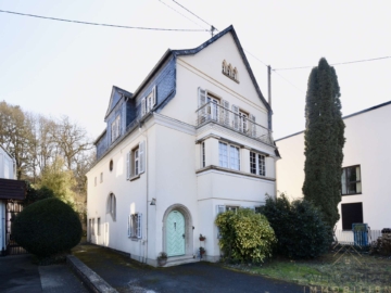 Altbau-Charme! Einzigartiges Einfamilienhaus in Idar-Oberstein, 55743 Idar-Oberstein, Einfamilienhaus