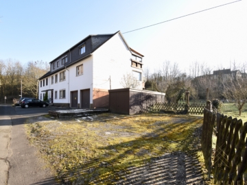 -VERKAUFT- Tolles Investitionsobjekt – Mehrfamilienhaus mit 5 Wohneinheiten in Idar-Oberstein, 55743 Idar-Oberstein, Mehrfamilienhaus
