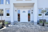 Eingangsbereich - Gartenparadies! Modernes Einfamilienhaus in Kirn-Sulzbach