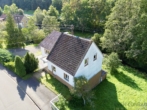 Schnäppchenjäger aufgepasst! Freistehendes Zweifamilienhaus im Herzen von Fischbach - Außenansicht VI