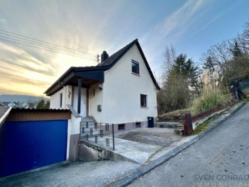 -VERMIETET- Ruhig und Modern! Freistehendes Einfamilienhaus in Idar-Oberstein mit Garten, 55743 Idar-Oberstein, Einfamilienhaus