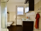 OG Badezimmer #01 - -VERKAUFT- Kompakte Wohlfühloase! Saniertes Einfamilienhaus in Idar-Oberstein mit Garten